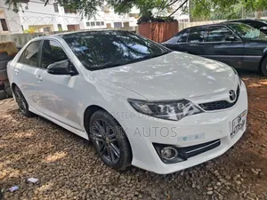 Toyota Camry 2014 White