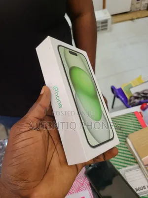 New Apple iPhone 15 256 GB Green