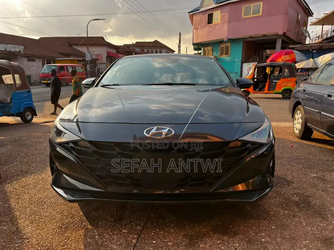 Hyundai Elantra 2022 Black