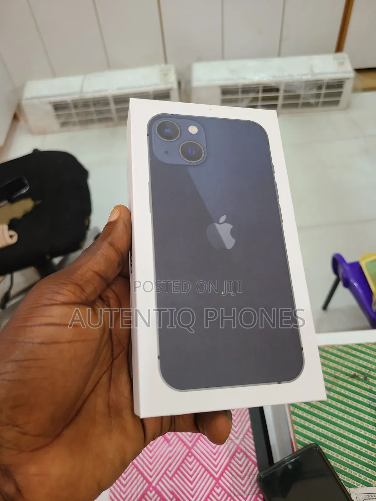 New Apple iPhone 13 256 GB Blue