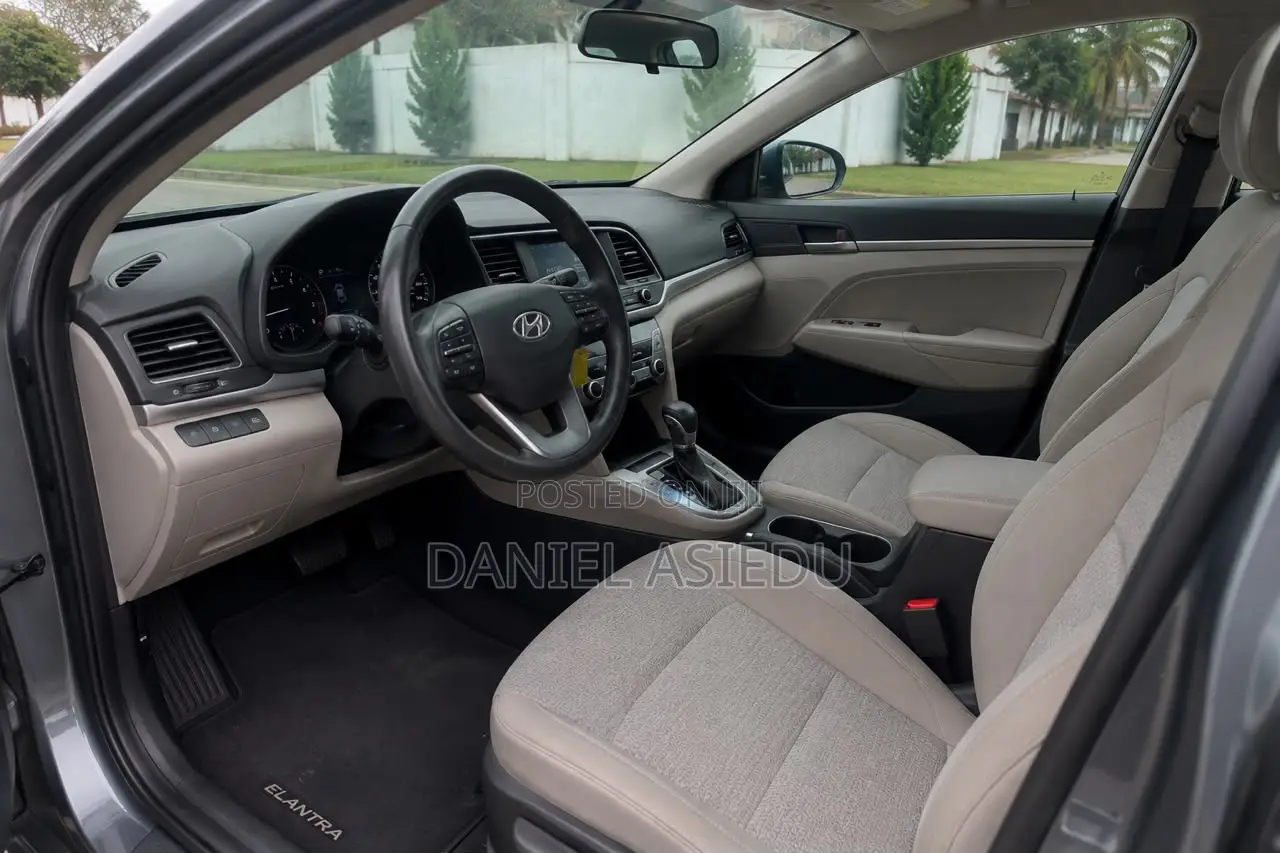 Hyundai Elantra ECO Sedan FWD (1.4L 4cyl 7A) 2017 Gray