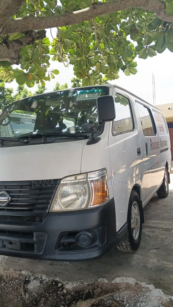 Nissan Caravan (Urvan) 2010 White