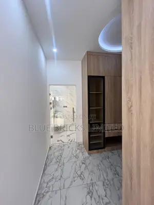 4bdrm House in Ashaley Botwe, School Junction for rent