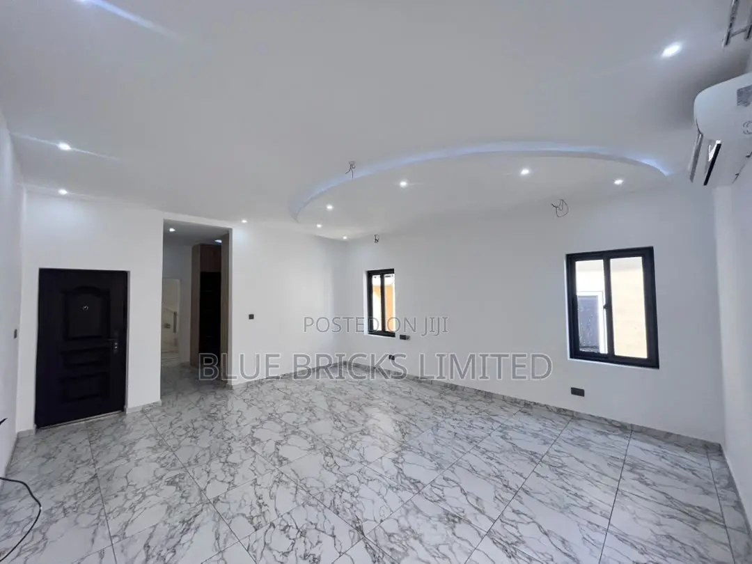 4bdrm House in Ashaley Botwe, School Junction for rent