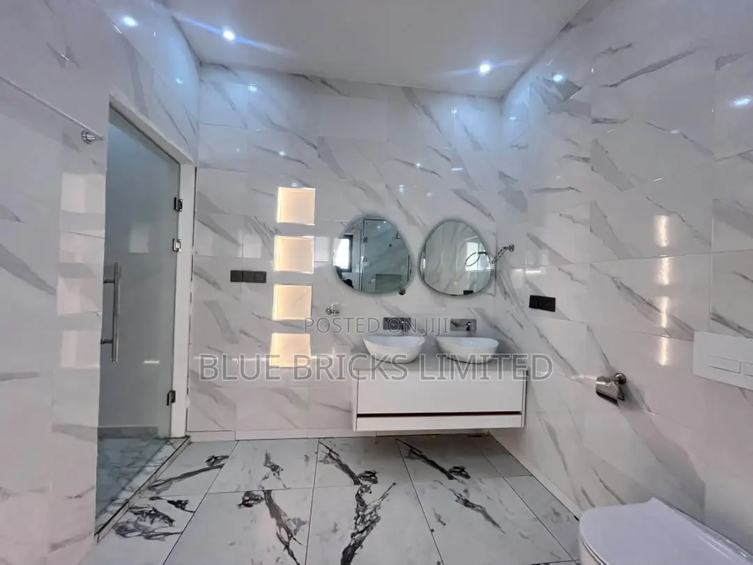 4bdrm House in Ashaley Botwe, School Junction for rent