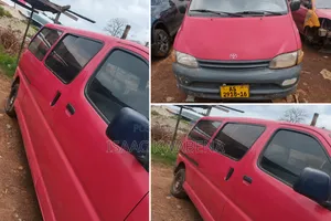 Toyota Grand HiAce 2002 Red