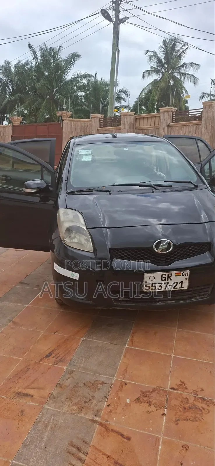 Toyota Vitz 2010 Black