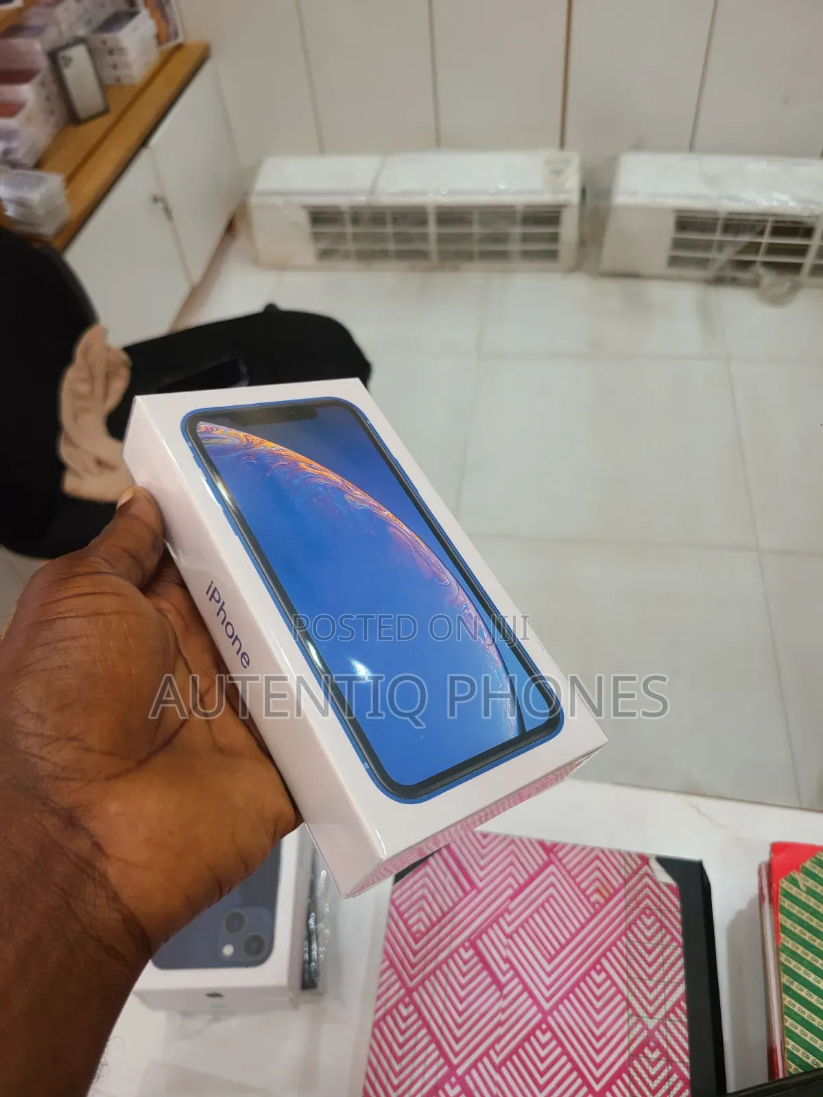 New Apple iPhone XR 128 GB Blue