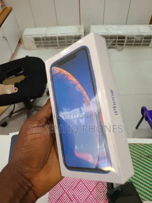 New Apple iPhone XR 128 GB Blue