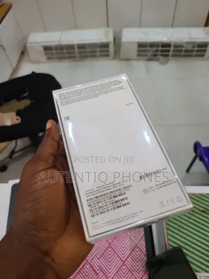 New Apple iPhone XR 128 GB Blue