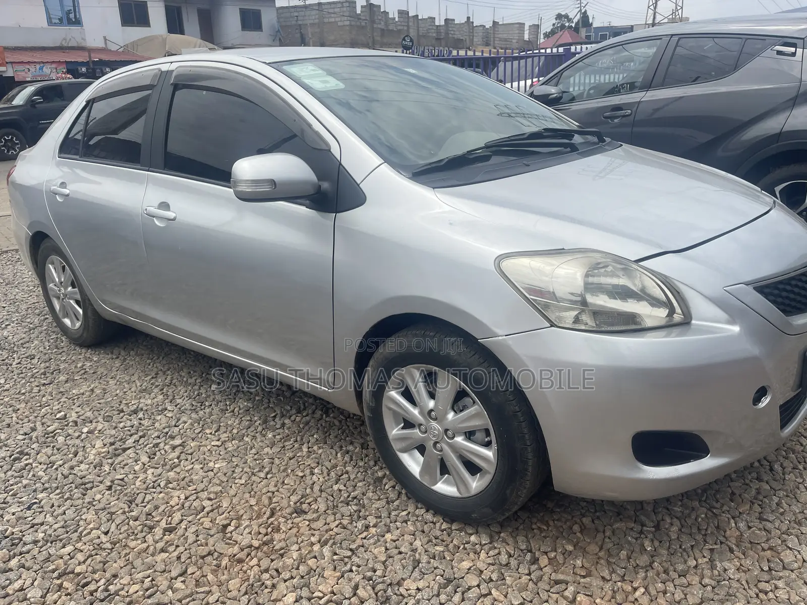 Toyota Belta 2010 Silver