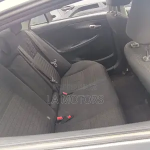 Toyota Corolla 2012 Silver
