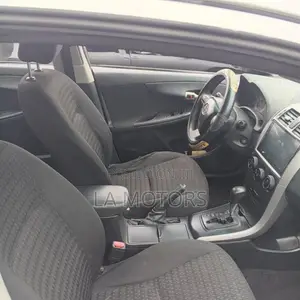 Toyota Corolla 2012 Silver