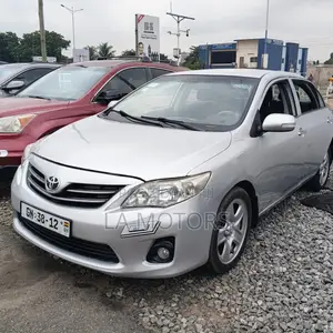 Toyota Corolla 2012 Silver