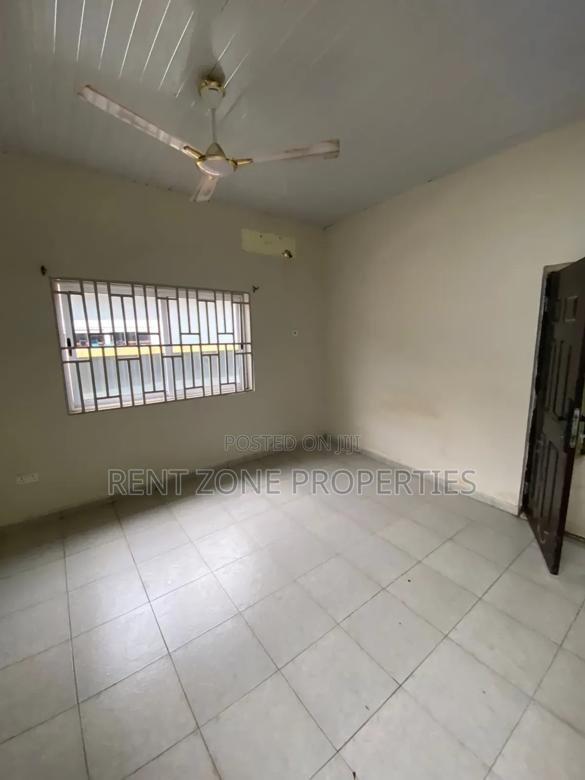 Mini Flat in Community 25 for rent