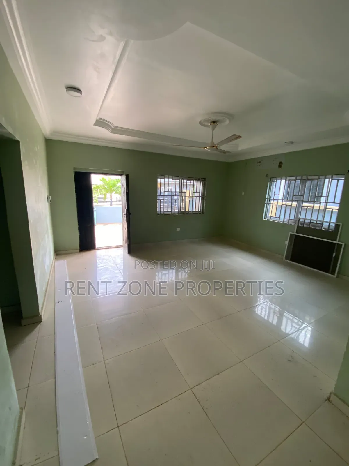 Mini Flat in Community 25 for rent