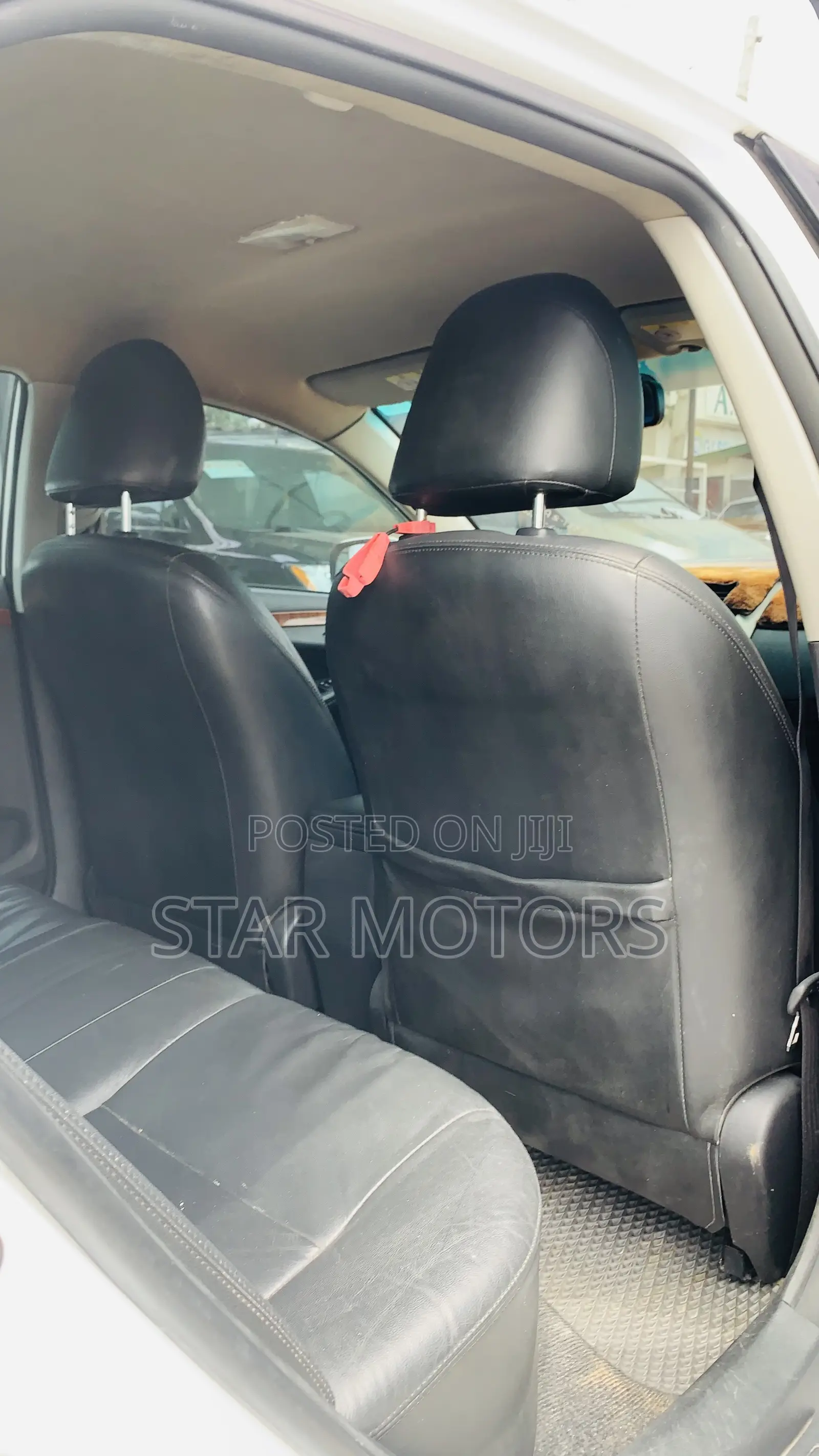 Toyota Corolla Altis 2010 White
