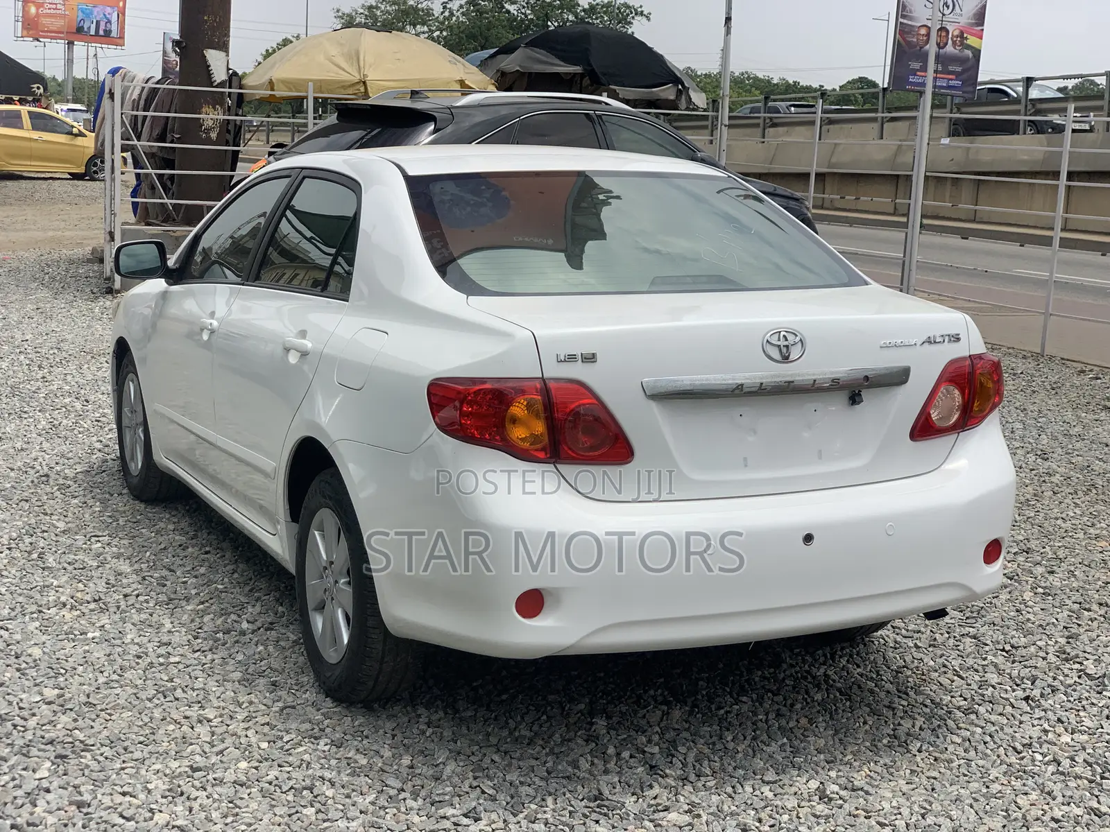 Toyota Corolla Altis 2010 White