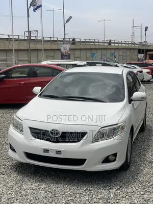 Toyota Corolla Altis 2010 White