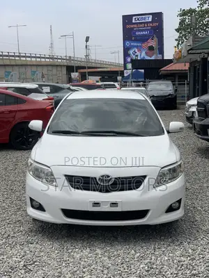 Toyota Corolla Altis 2010 White
