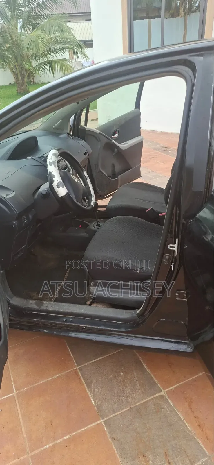 Toyota Vitz 2010 Black