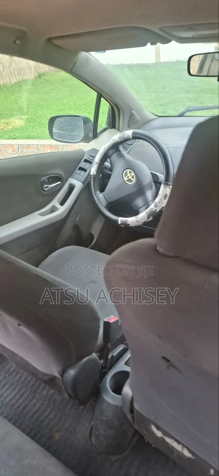 Toyota Vitz 2010 Black