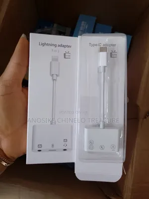 USB Type-C 3-in-1 Audio Adapter With Charging AUX (Live Streaming)