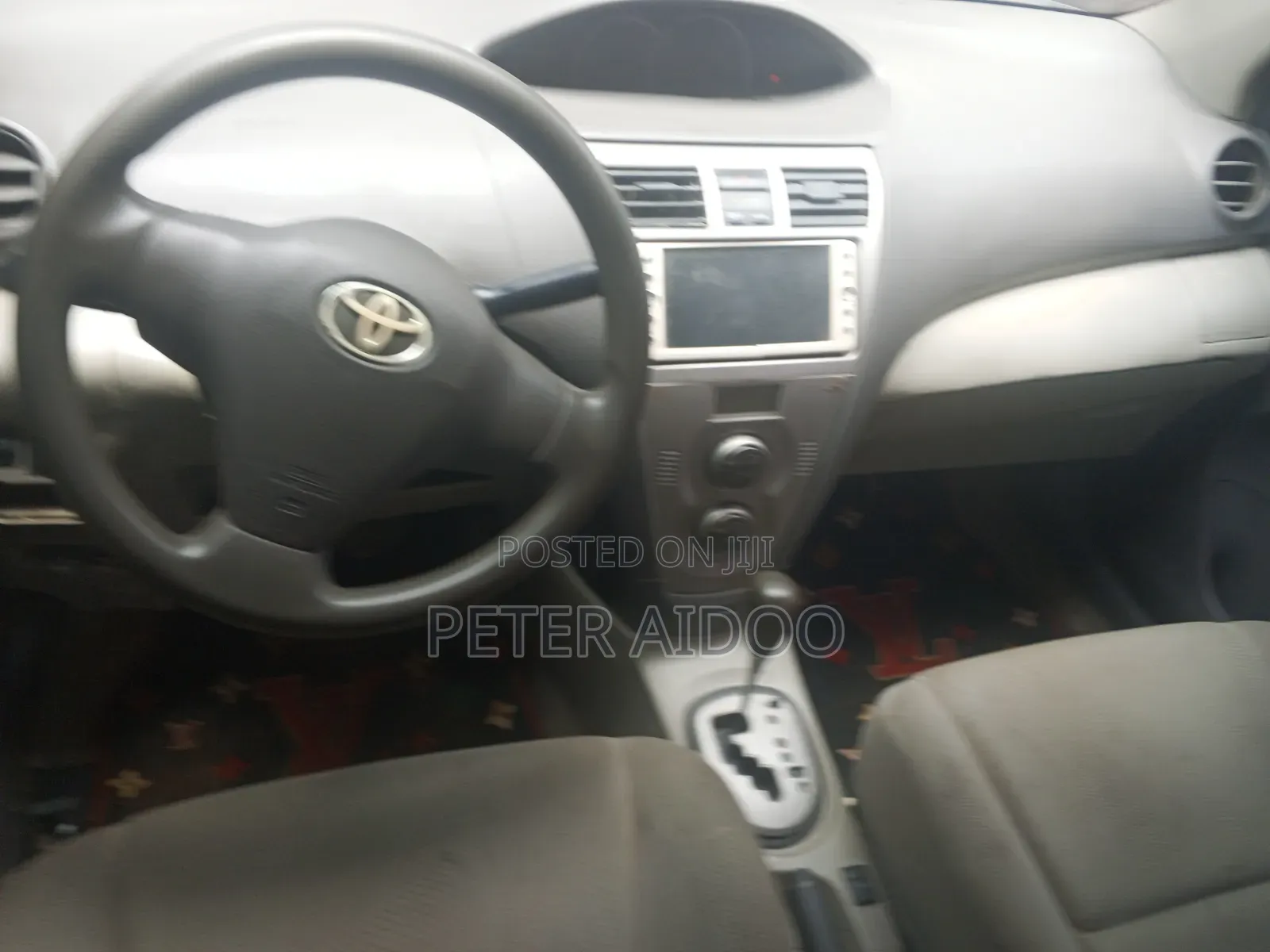 Toyota Belta 2010 Silver