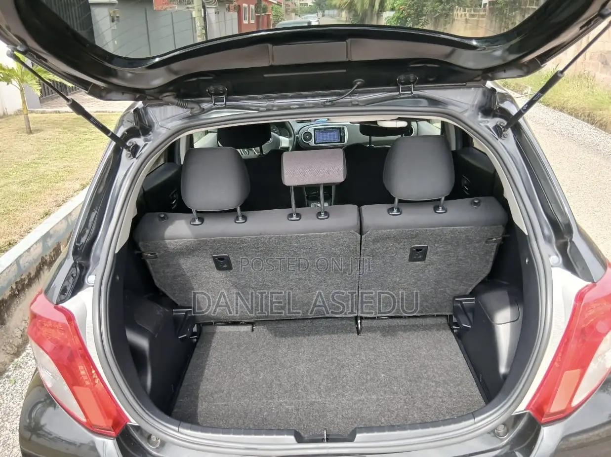 Toyota Vitz 1.3 AWD 3dr 2014 Black