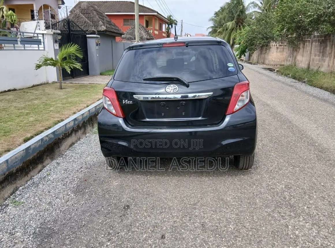 Toyota Vitz 1.3 AWD 3dr 2014 Black