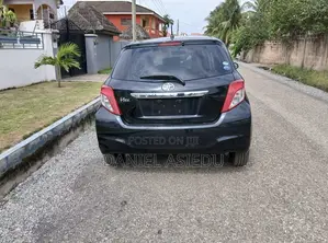 Toyota Vitz 1.3 AWD 3dr 2014 Black
