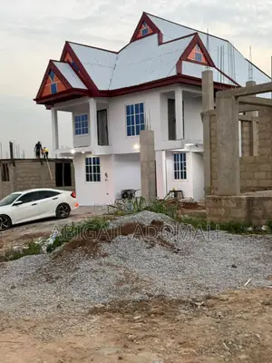 6bdrm House in D&D Real Estate, Kwabre for sale