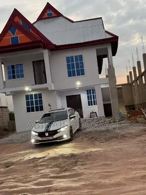 6bdrm House in D&D Real Estate, Kwabre for sale