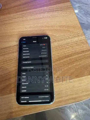 Apple iPhone XR 64 GB White