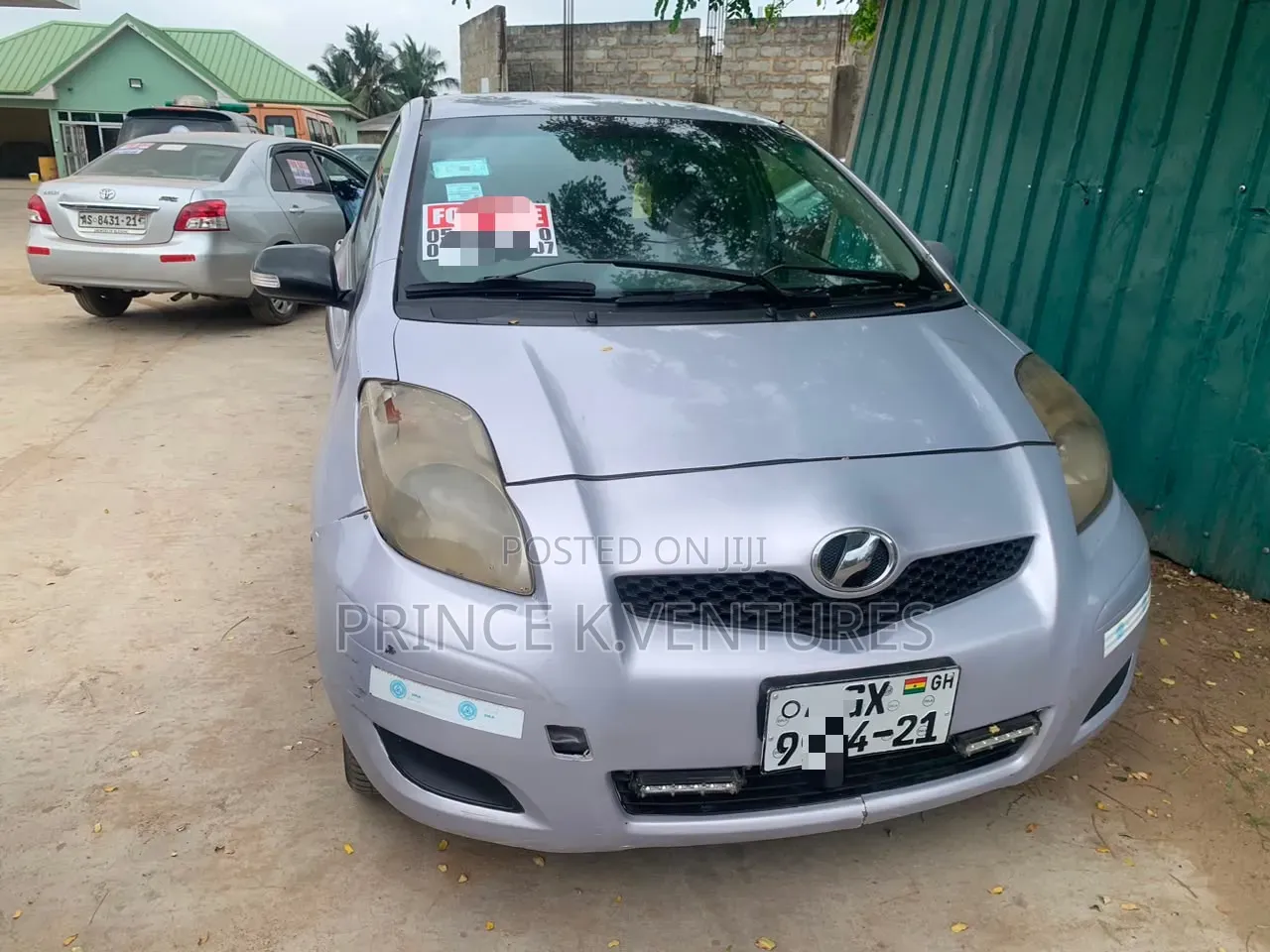 Toyota Vitz 1.3 AWD 5dr 2010 Silver