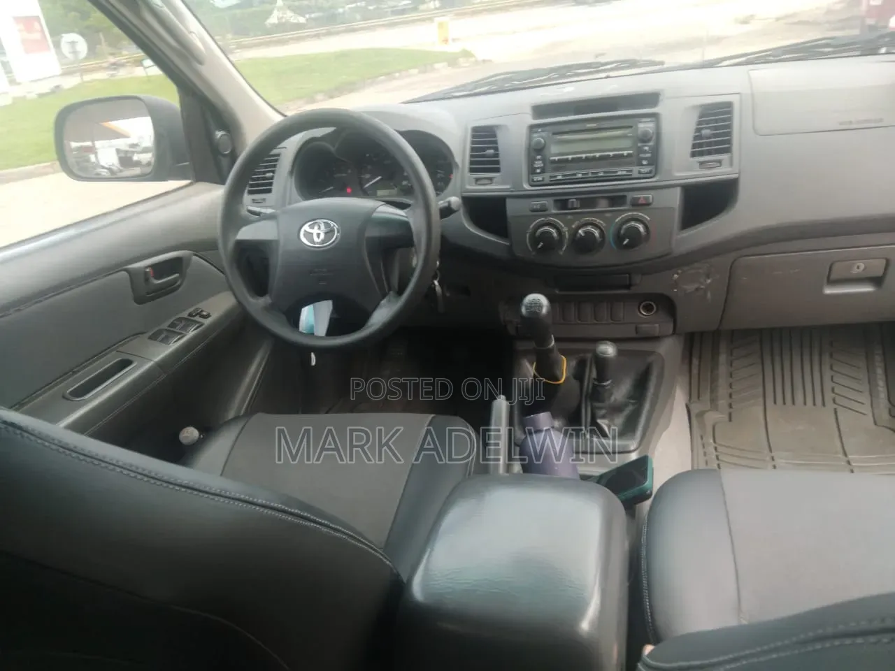Toyota Hilux 2013 Gray