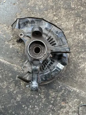 Toyota Highlander Front Hub 2016/18