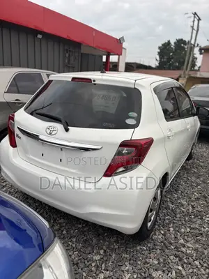 Toyota Vitz 1.3 AWD 3dr 2015 White