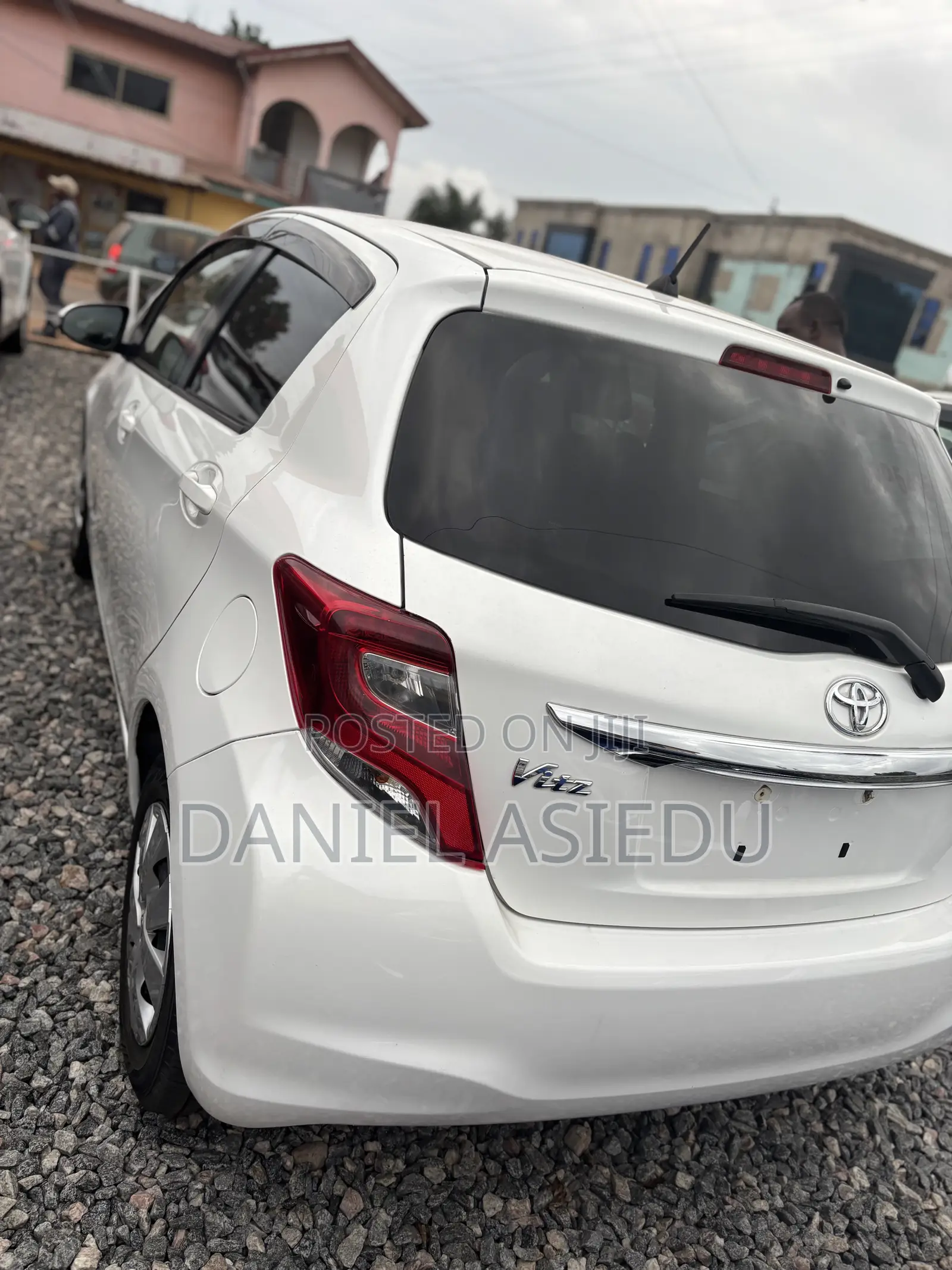 Toyota Vitz 1.3 AWD 3dr 2015 White