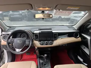 Toyota RAV4 2017 White