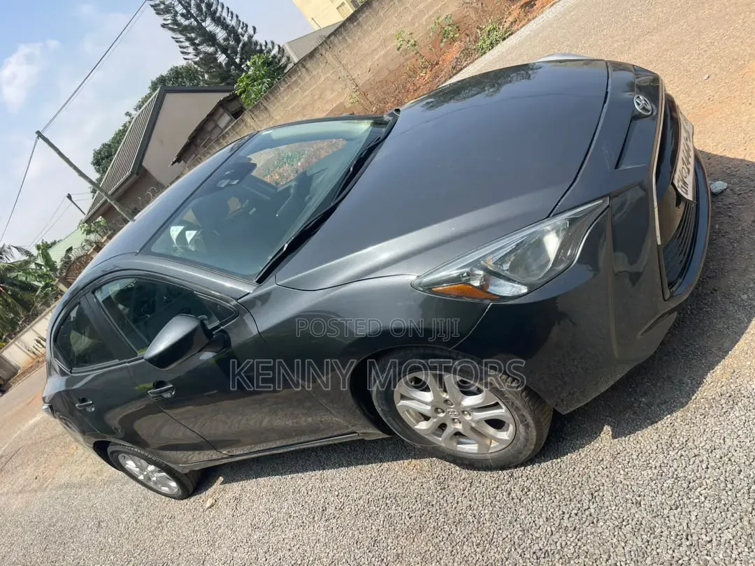 Toyota Yaris iA 1.5 FWD 2017 Black