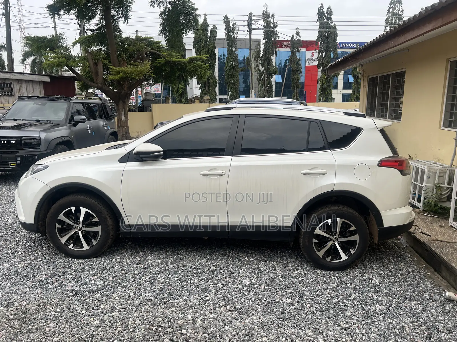 Toyota RAV4 2017 White