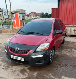 Toyota Yaris 2010 Red