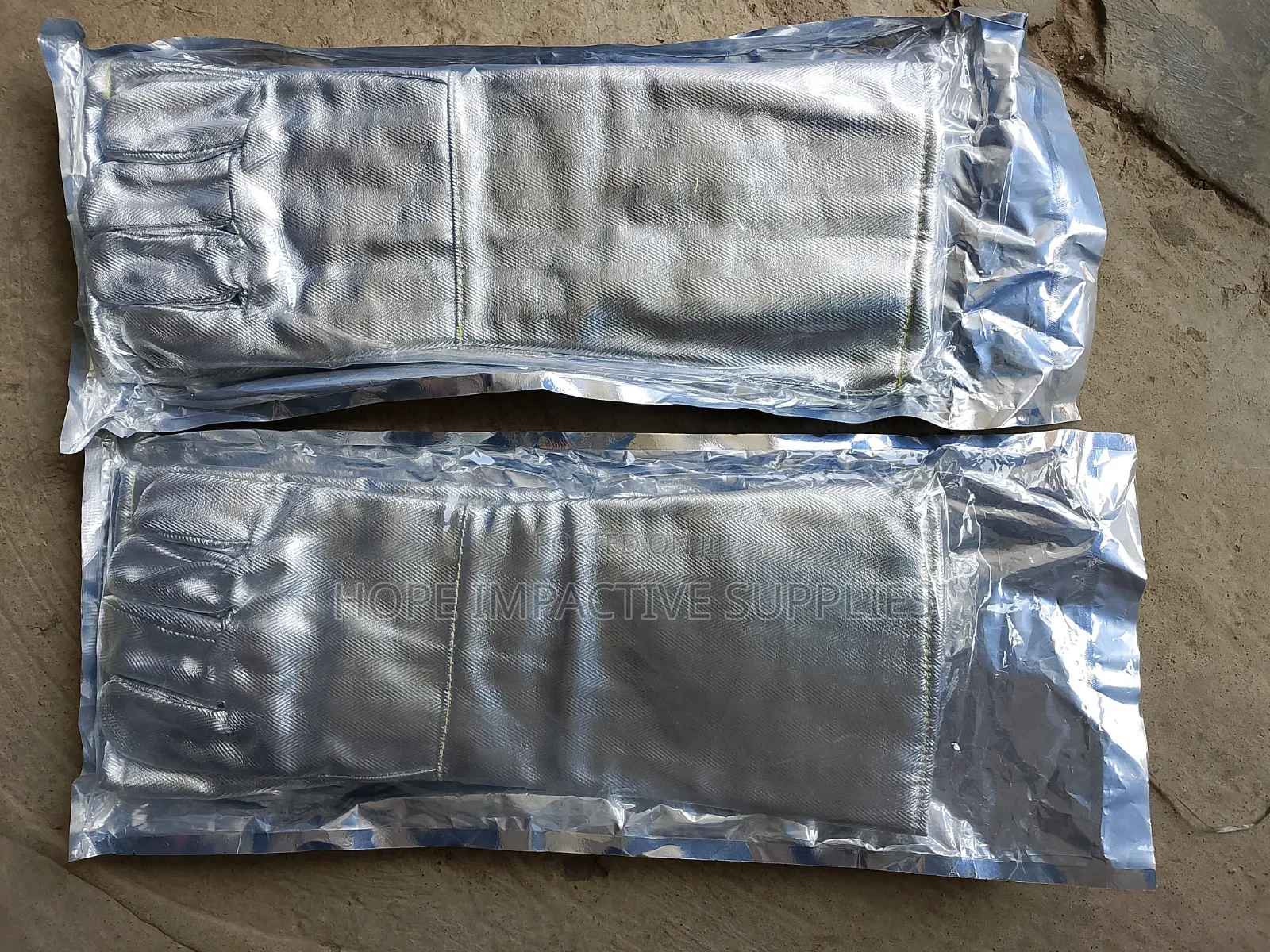 Heat Resistant Aluminised Gloves - 16" Length.