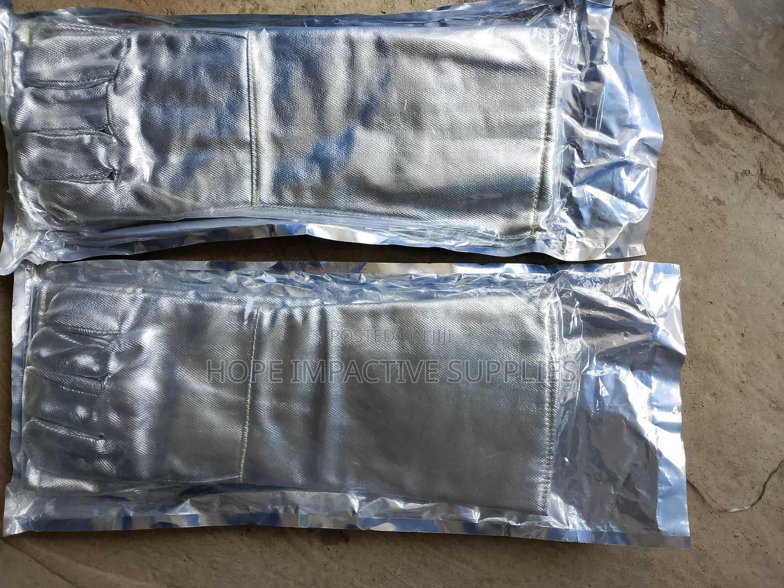 Heat Resistant Aluminised Gloves - 16" Length.