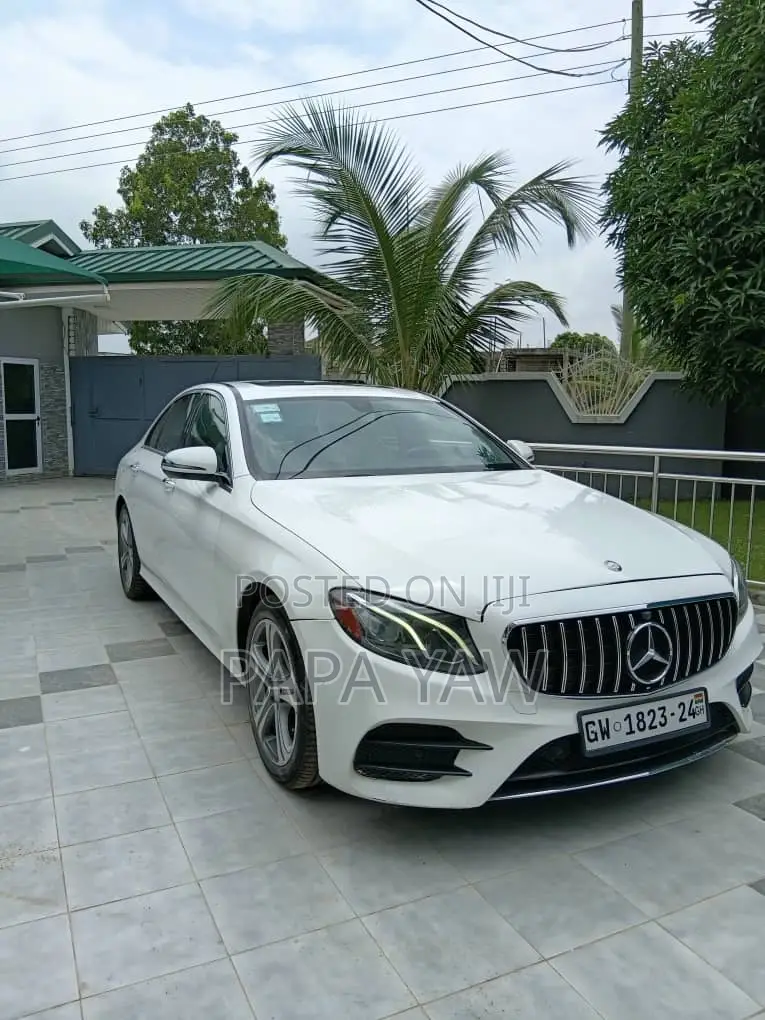 Mercedes-Benz E300 4Matic AWD Sedan (2.0L 4cyl 9A) 2017 White