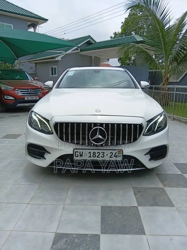 Mercedes-Benz E300 4Matic AWD Sedan (2.0L 4cyl 9A) 2017 White