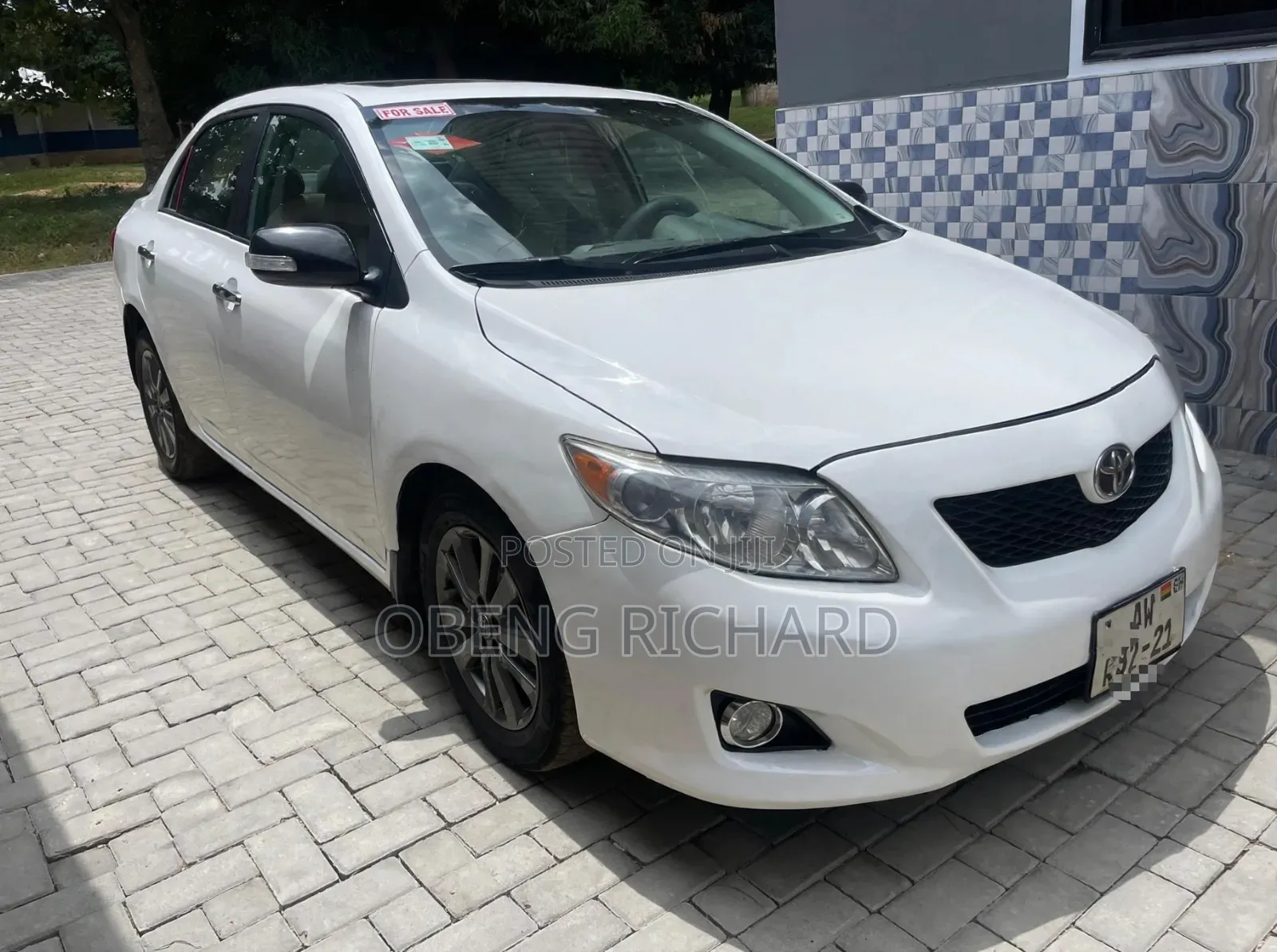 Toyota Corolla 2010 White