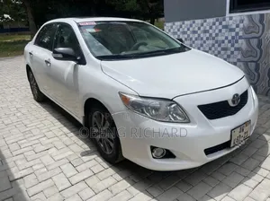 Toyota Corolla 2010 White