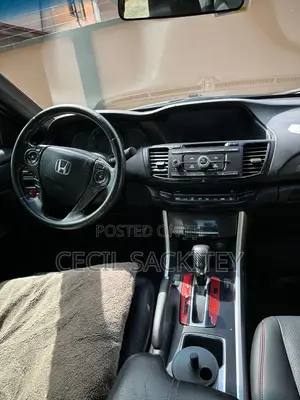 Honda Accord Sport 4dr Sedan FWD (2.4L 4cyl 2A) 2017